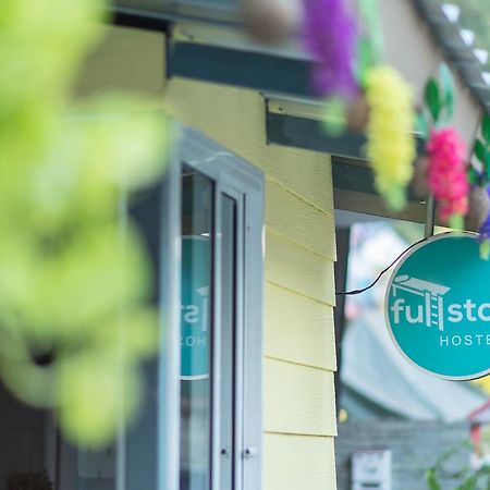 Full Stop. Hostel Patong Екстер'єр фото