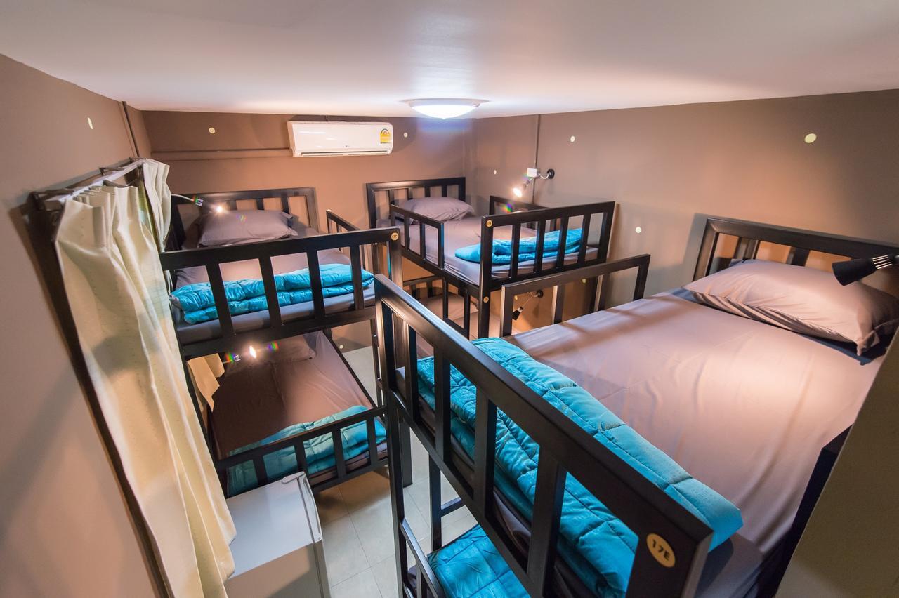 Full Stop. Hostel Patong Екстер'єр фото