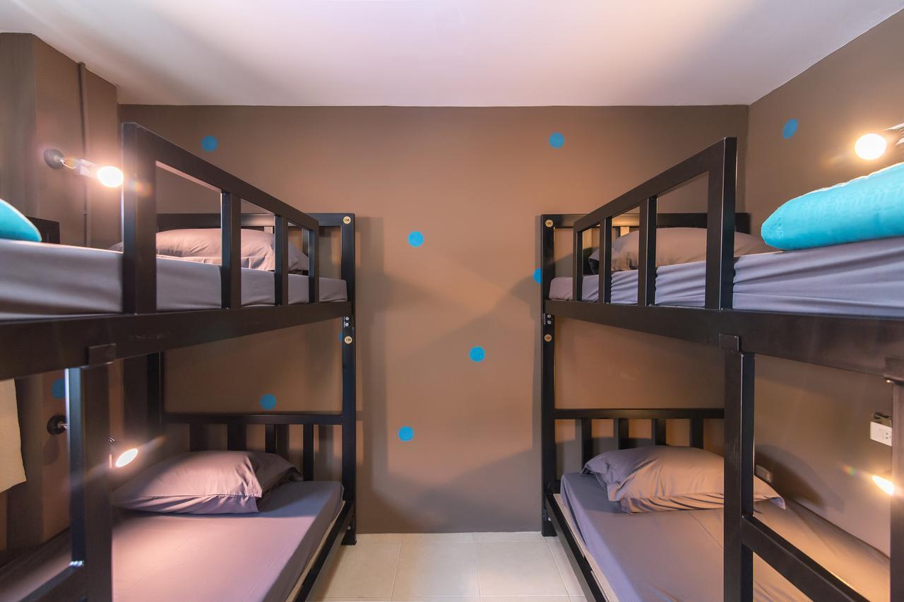 Full Stop. Hostel Patong Екстер'єр фото