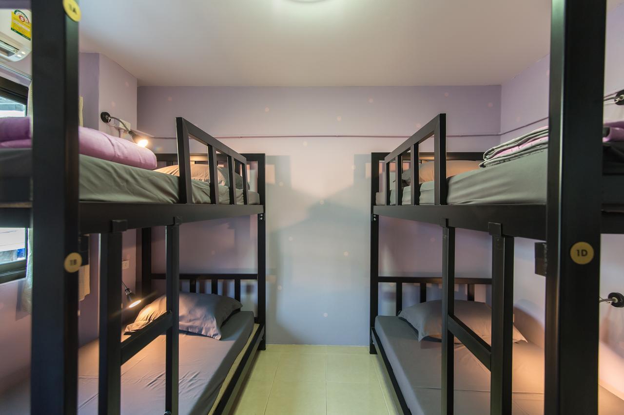 Full Stop. Hostel Patong Екстер'єр фото